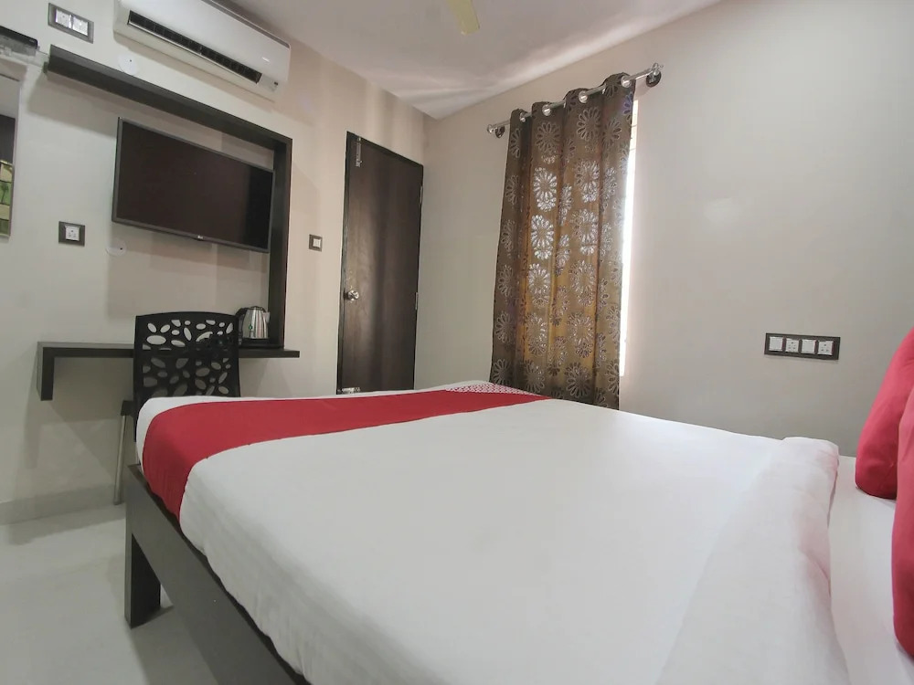Hotel & Suites by Habitat