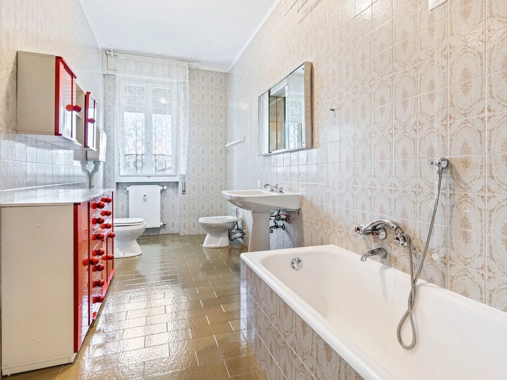 Graceful Holiday Home in Toscolano Maderno With Garden