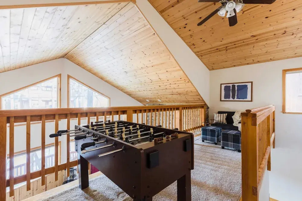 2 Cabins, Close to the Lake Hot Tub, Game Loft, Deck, 6bdr Jumper & Jackhorn