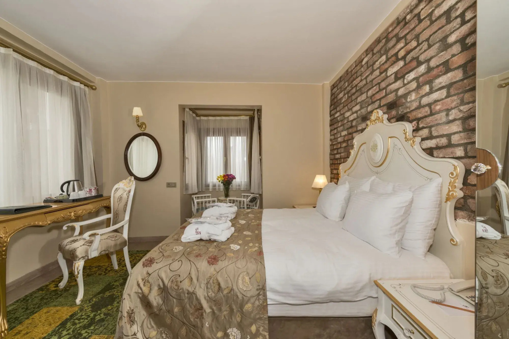 By Murat Royal Hotel Galata