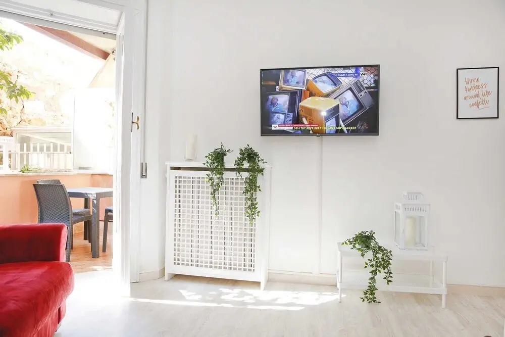 Trastevere Apartment with Patio