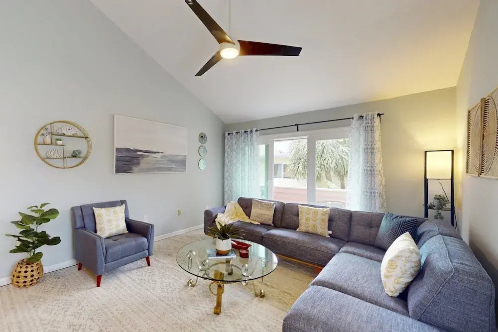 Spacious Condo With 2 Private Balconies, Beach Access and Pool