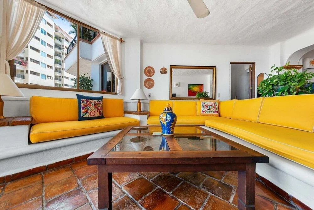 Ocean View 2Br Condo-balcony-beach-pool - 305