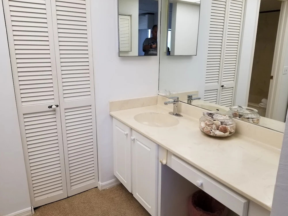 Fort Myers Beach Area 7500 - 1103