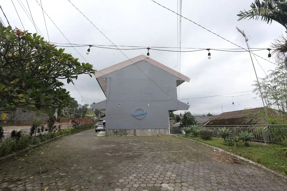 Villa Agape Near Puncak By ARBA