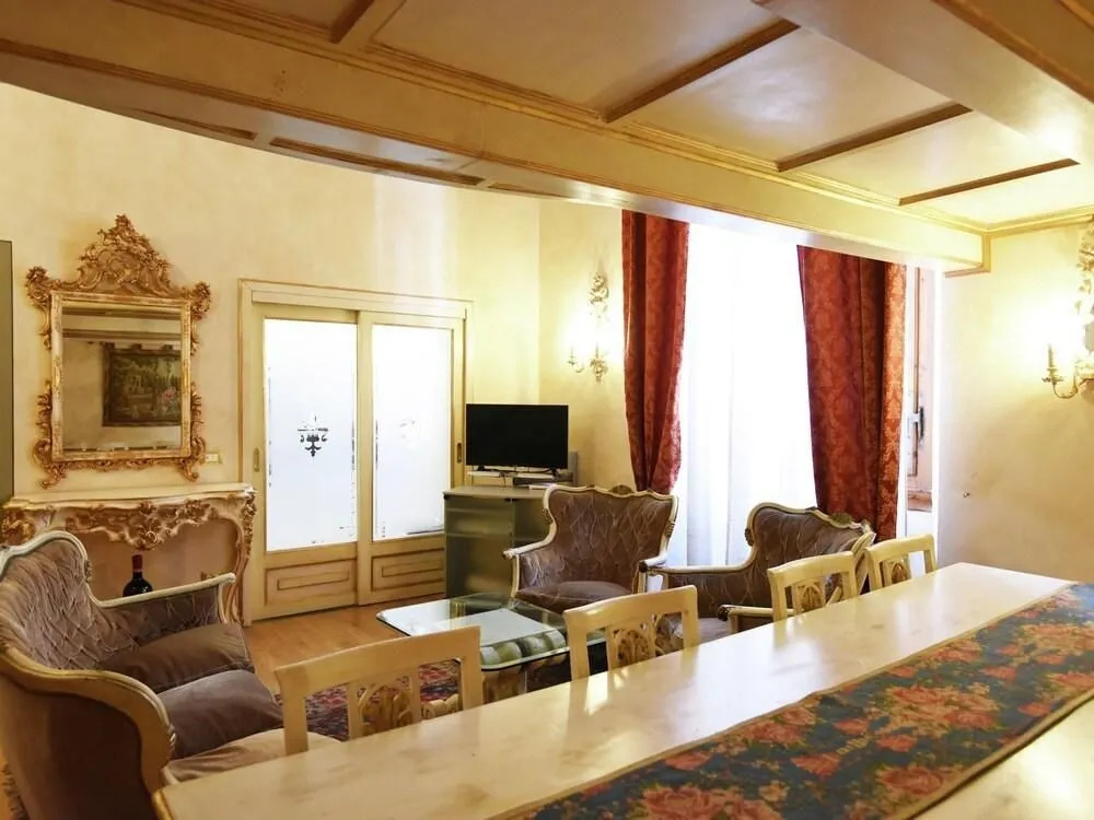 Picturesque Apartment in Florence Town Centre
