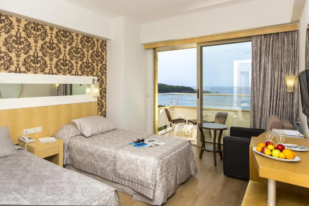 Lycus Beach Hotel