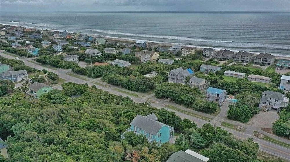 Seas The Moment 5 Bedroom Home by RedAwning