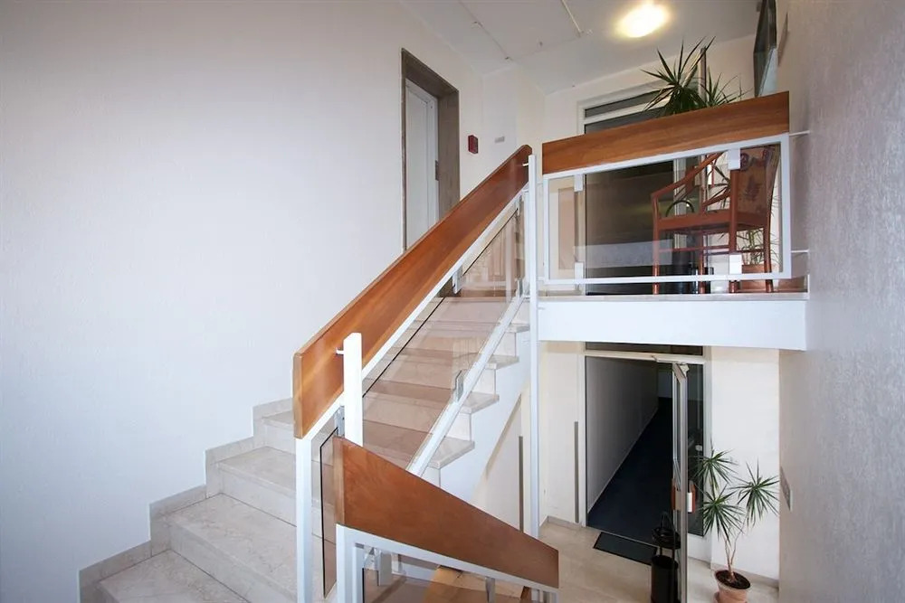 Falk Hotel