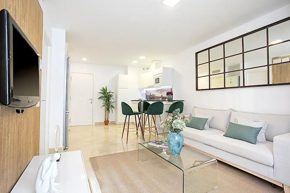 Magnificent Apartment With Perfect Location. Murillo III