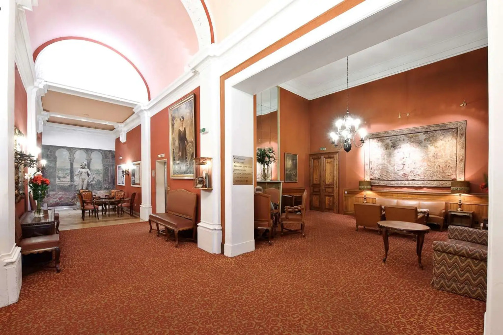Hotel Regina