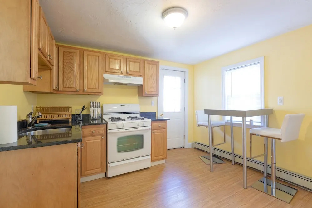 Kendall Square Apartments by Next Star