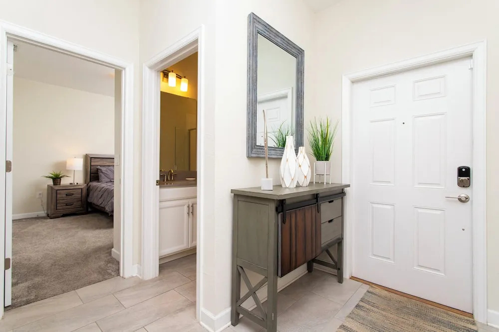 Gorgeous Decor 4 Bd w Pool Close to Disney 4820