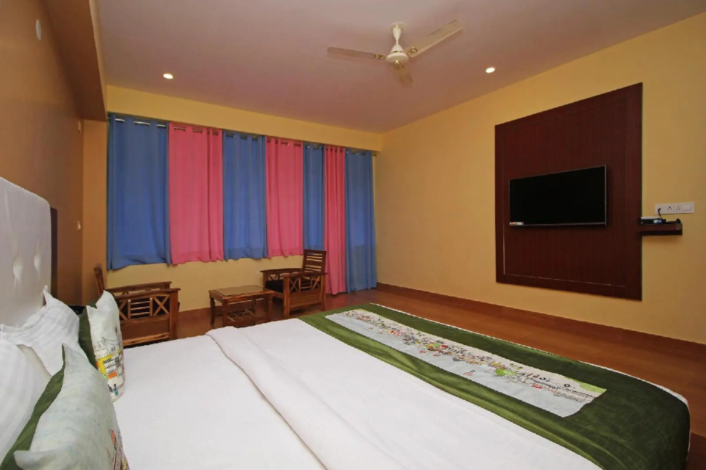 OYO 8944 Hotel Red Carpet