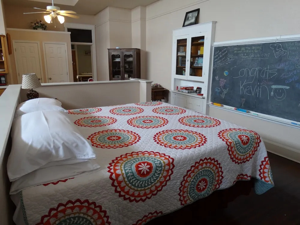 Davie School Inn
