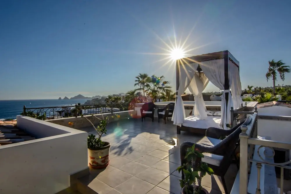Cabo Hacienda w/ Private Pool & Rooftop Terrace