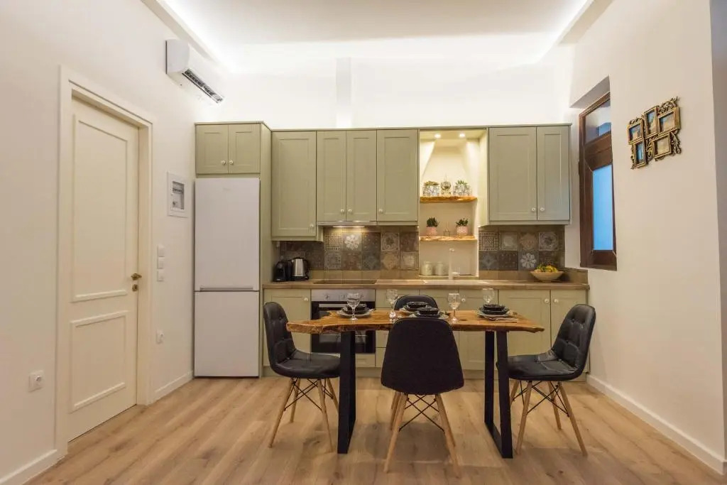 1571_ Suites A2