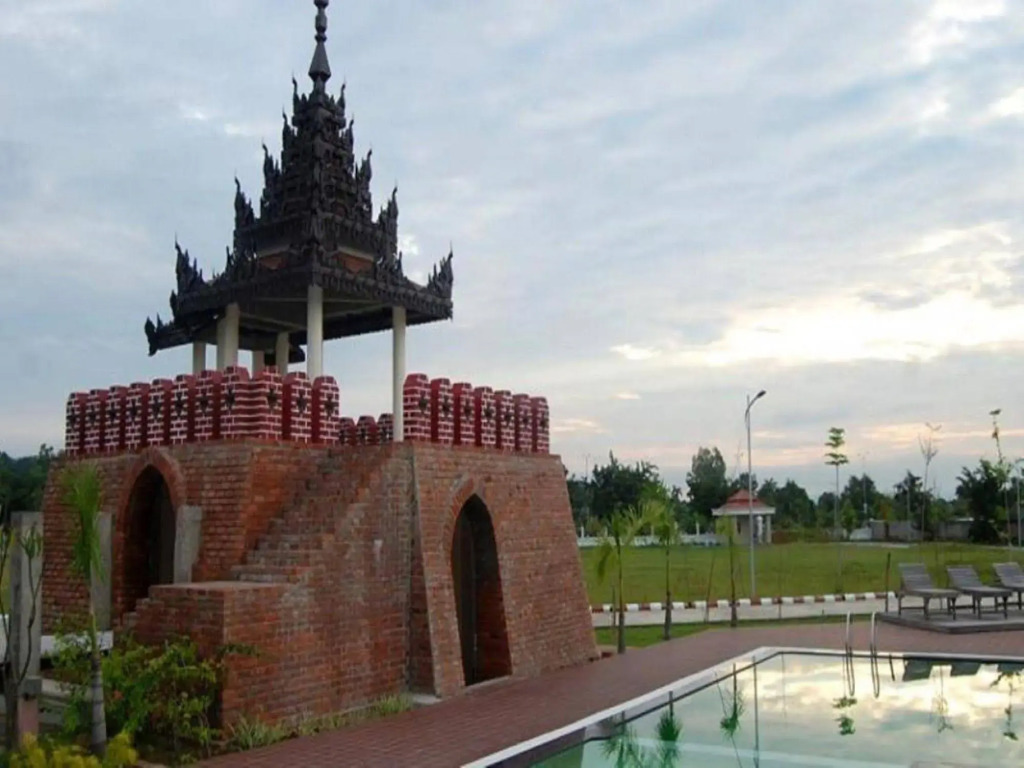 Man Myanmar Hotel
