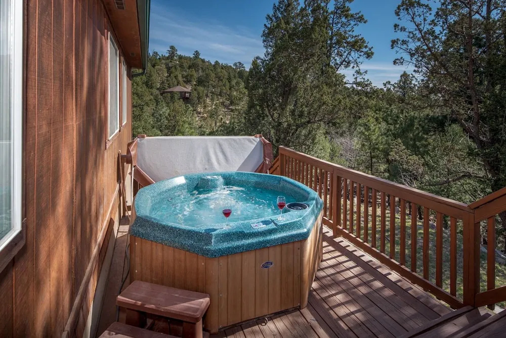 New Mexico Mountain Pines Cabin - Three Bedroom Cabin