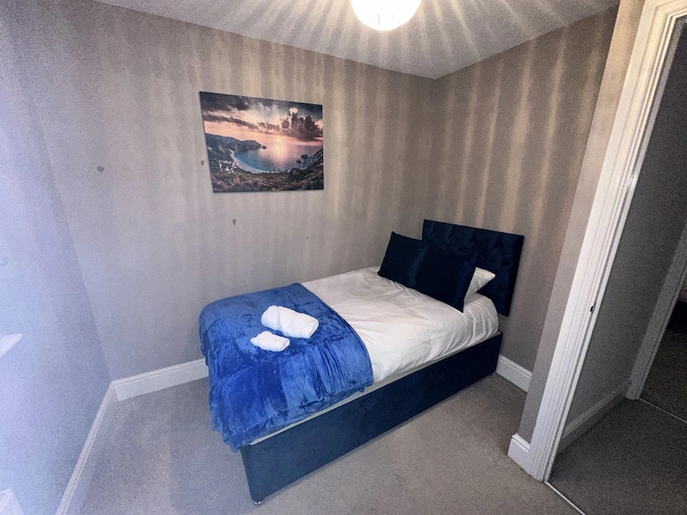 Beautiful 5 Bed Detached House - Sleeps 9