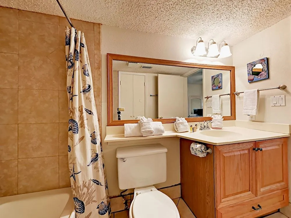 4400 Gulf Blvd Condo Unit 107