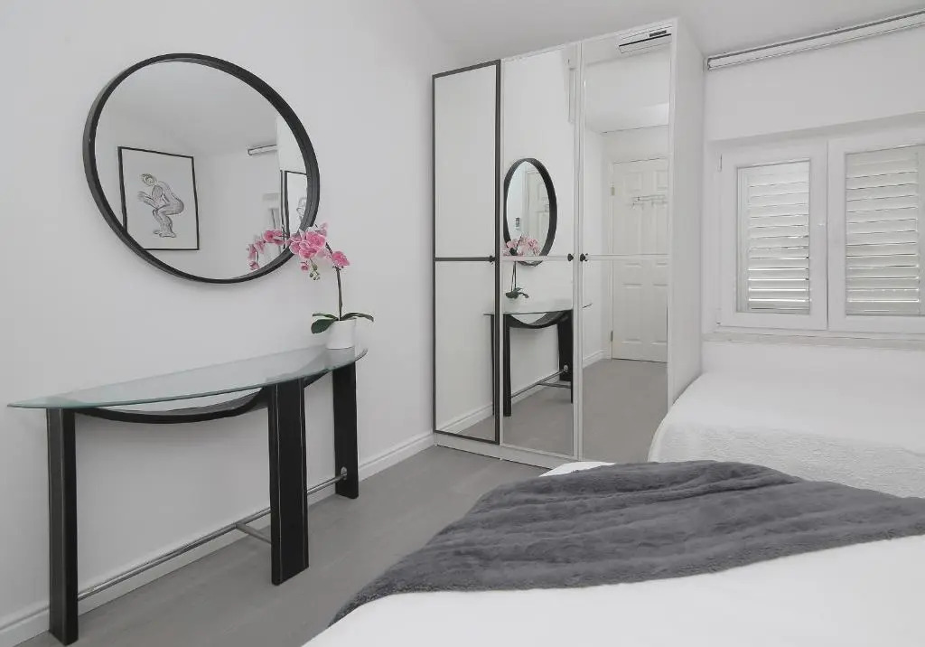 Spacious 2 BR Apt LuxeView- OldTownView, 10min to town