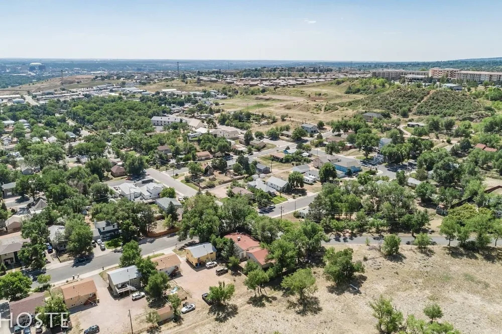 2BR Garden-level Great Outdoors Dog Friendly