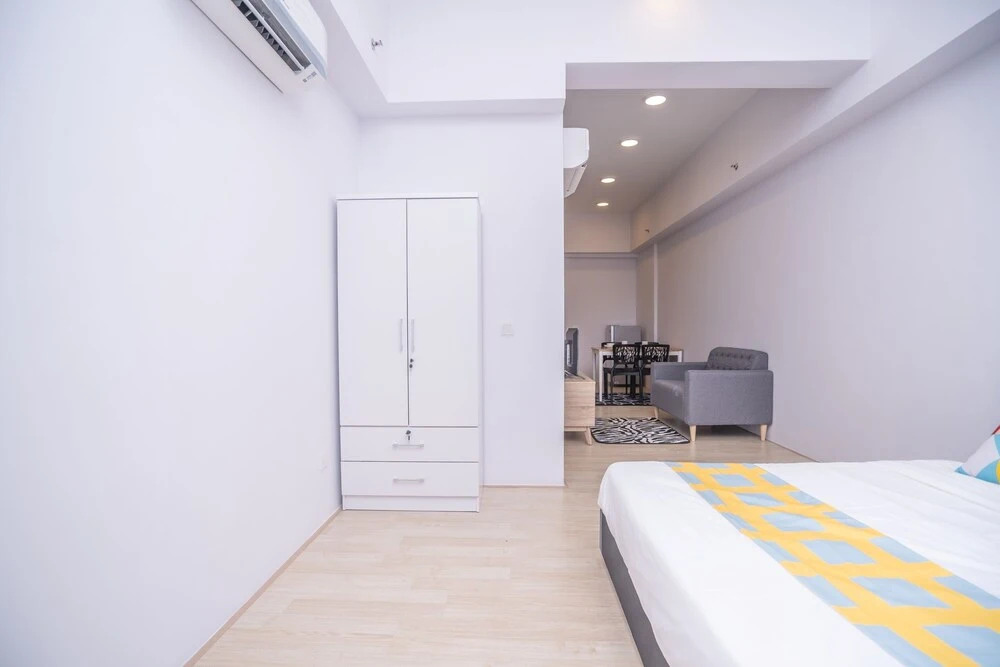 OYO Home 44047 Extraordinary 1br Rev.o
