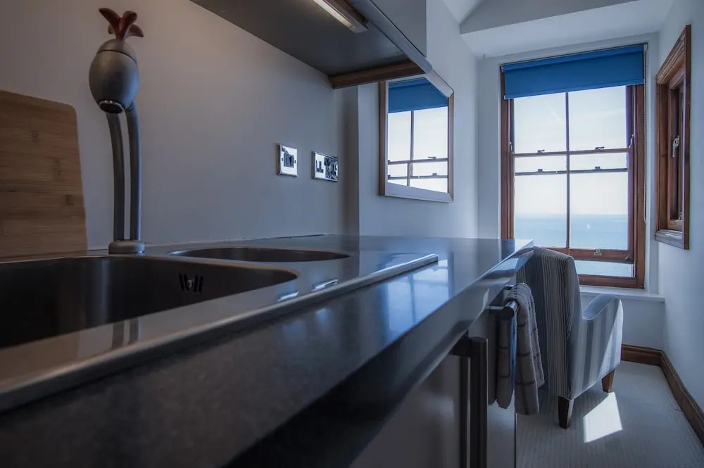 The Nest - 1 Bedroom Apartment - Tenby