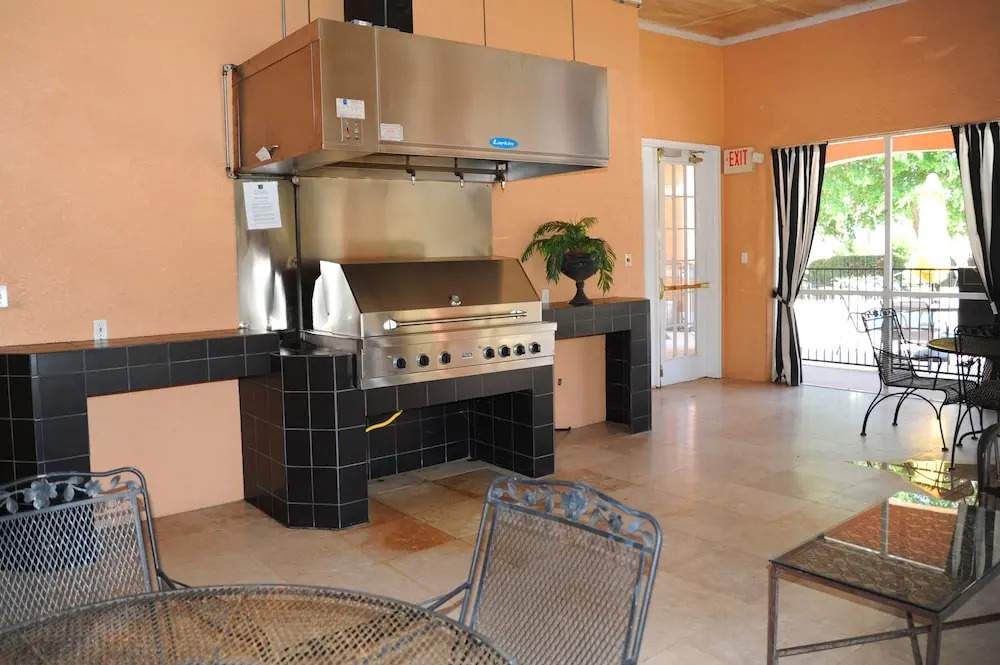 Legacy Villa 1601 2 Bedrooms 2 Bathrooms Condo