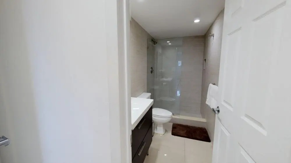 Premium 2 Bedroom + Den Apartment Or201