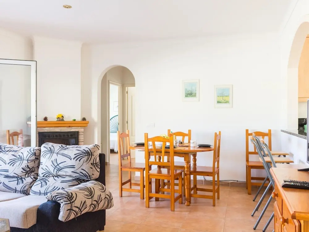 Fantastic Holiday Home With Private Swimming Pool, Near the Beach