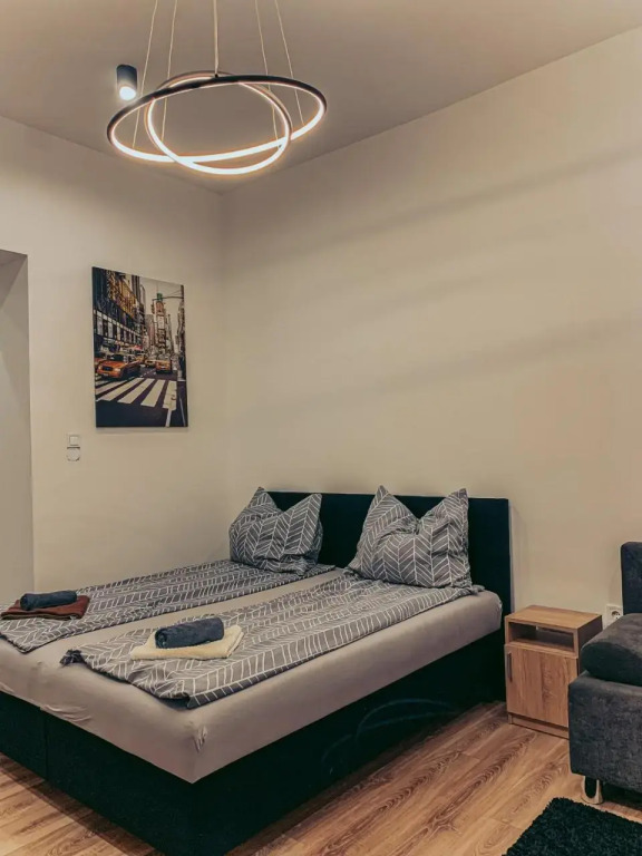 Heroes Square Apartment
