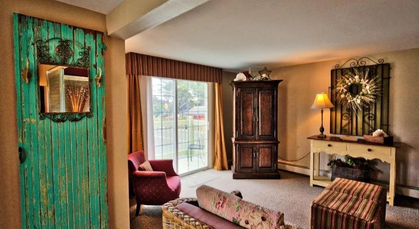 Sandy Cove Inn