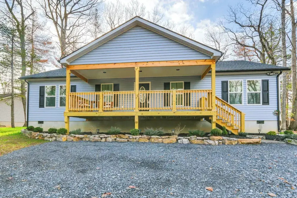 Mt Jackson Home w/ Hot Tub ~ 2 Mi to Bryce Resort!