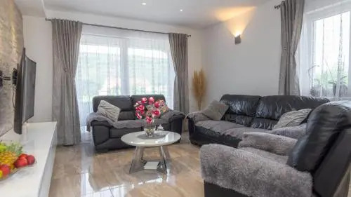 Villa Antea - privat heated pool, brand new villa, relaxing, rural near sea