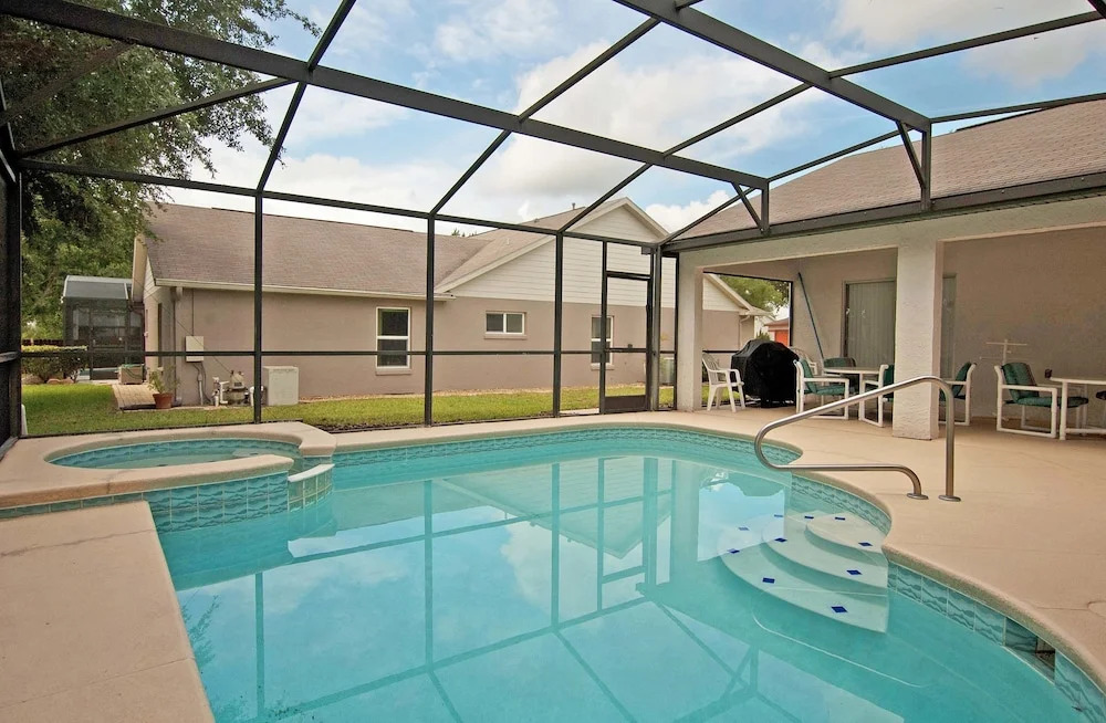 Greater Groves 5 Bedroom House w Pool - 5202GG