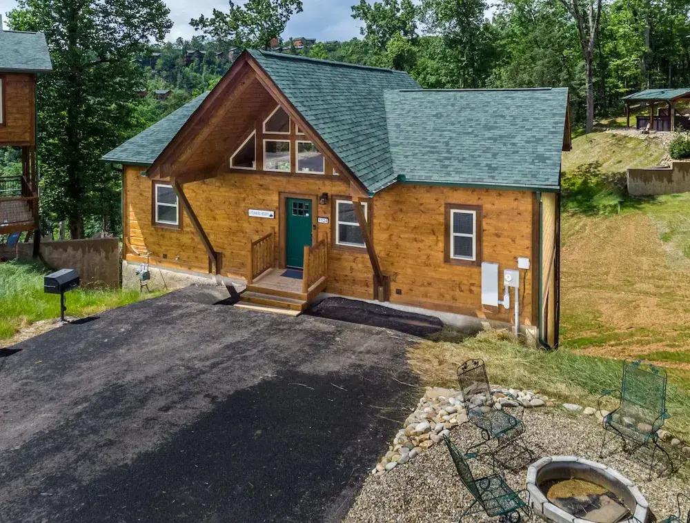 Serene Mountain Retreat 3BR Haven in Gatlinburg