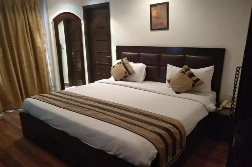 Parkland Kailash Colony
