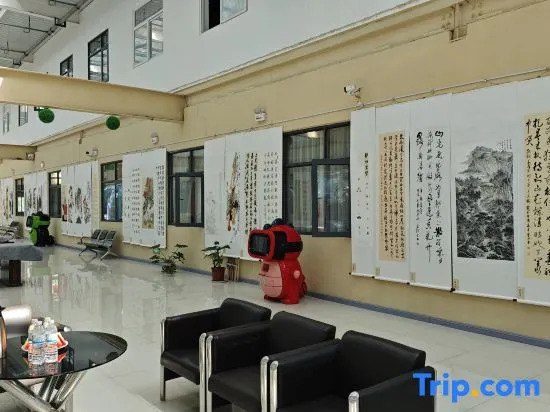 Homeinn Selected Hotel (Jinzhong University Town Wusu International Airport)