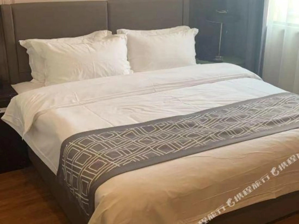 GEM Hotel (Anqing Wangjiang County Economic Development Zone Fengqi Road)