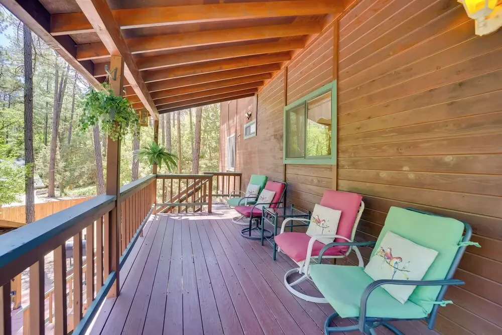 Relax Fireside + Play Games! Hikers Haven in Pine