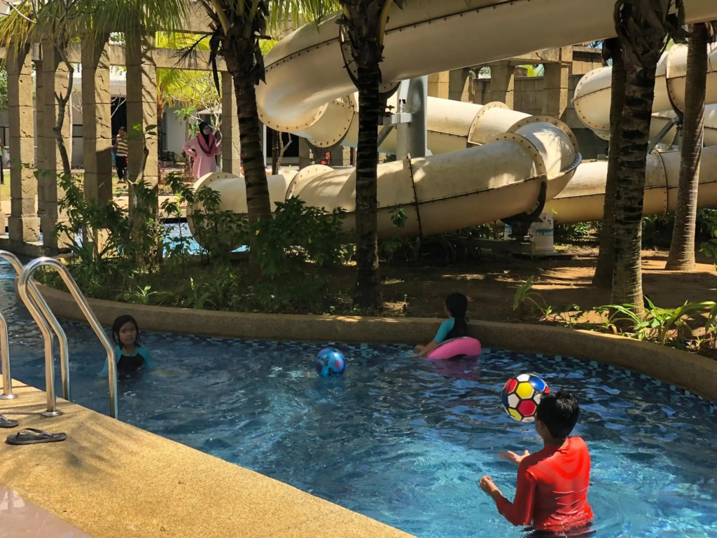 Swiss Garden Residence Pool Sea view Beach Resort LUXURY apartment & FaMiLy SUITE