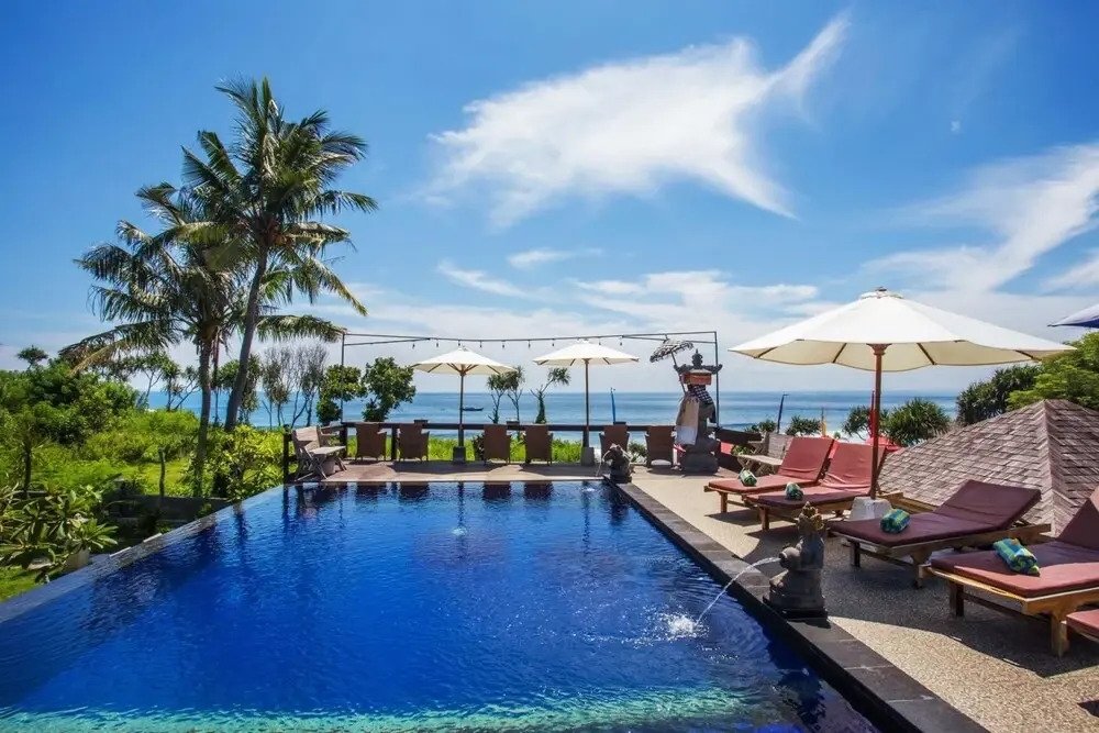 Villa Cahaya - Ocean, sunset and volcano views, an island hideout