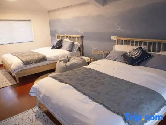 Donglin Luqi Tongyi Homestay (Shanghai Pudong New Area Lingang Avenue)