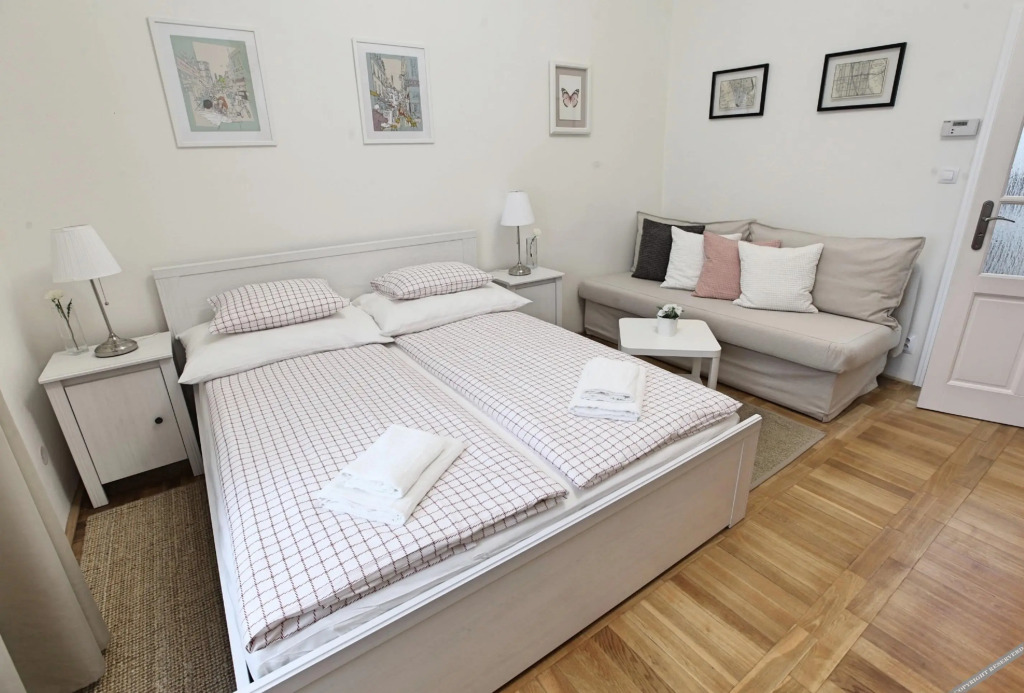 Angel City Aparthotel
