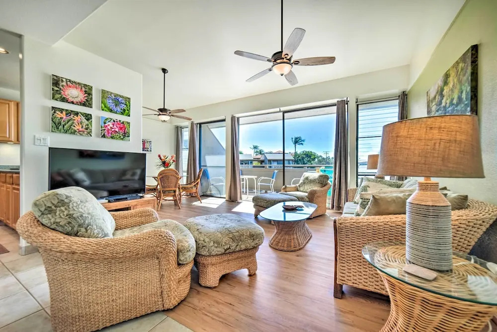 Kihei Oceanside Escape w/ Balcony - Steps to Beach
