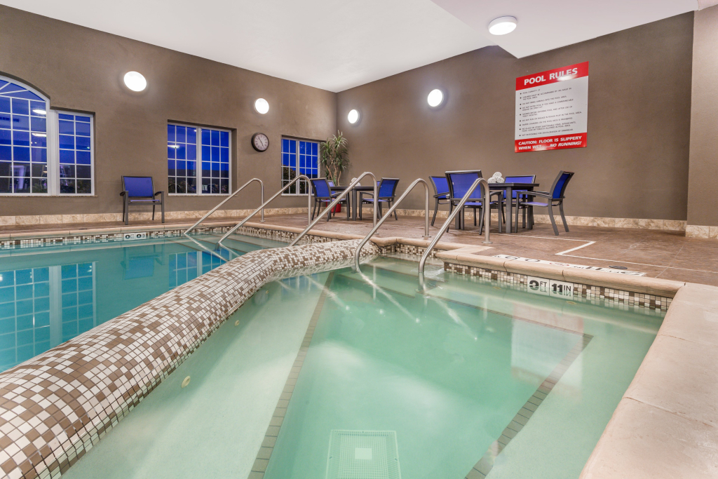 Holiday Inn Express Hotel & Suites Eau Claire North by IHG