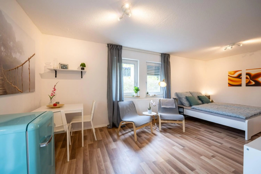 EG Wohnung, zentral, TOP Anbindung, mit großer Terrasse