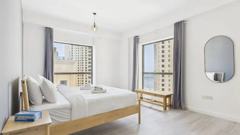 Spacious 2 BR with Sea & Marina View